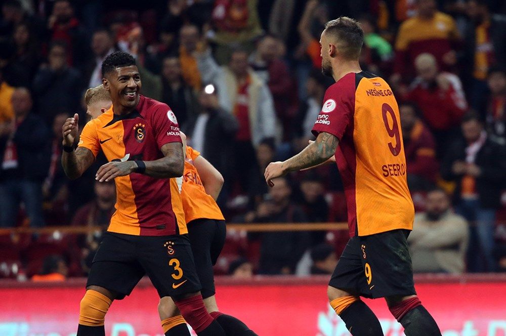 Galatasaray transferde gaza bastı! Stoper, sol bek, Mauro Icardi... 6