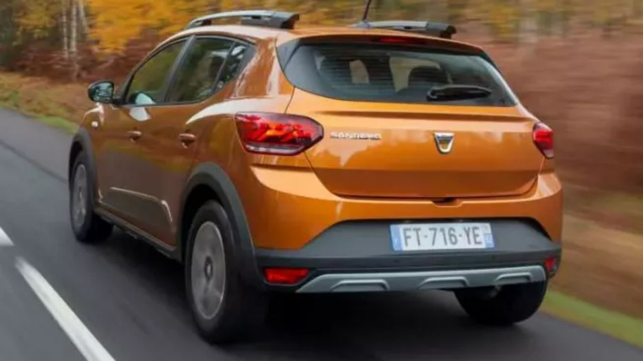 Gelen zamlar sonrası herkes araştırmaya başladı! İşte en az yakan otomobiller 13