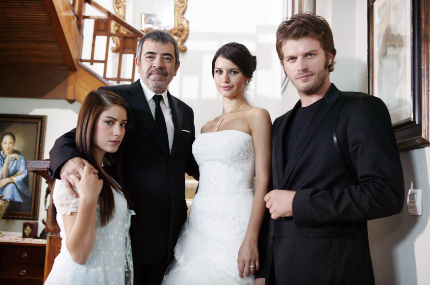'Bihter' adıyla filmi çekilecek 'Aşk-ı Memnu' dizisinin oyuncu kadrosu belli oldu 2