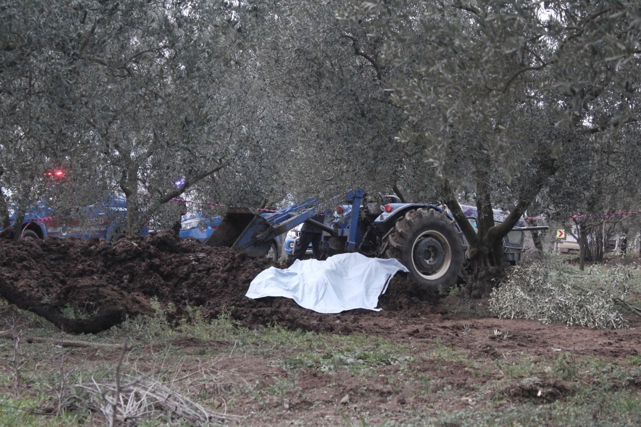 Bursa’da çiftçinin kepçesine ceset takıldı 1