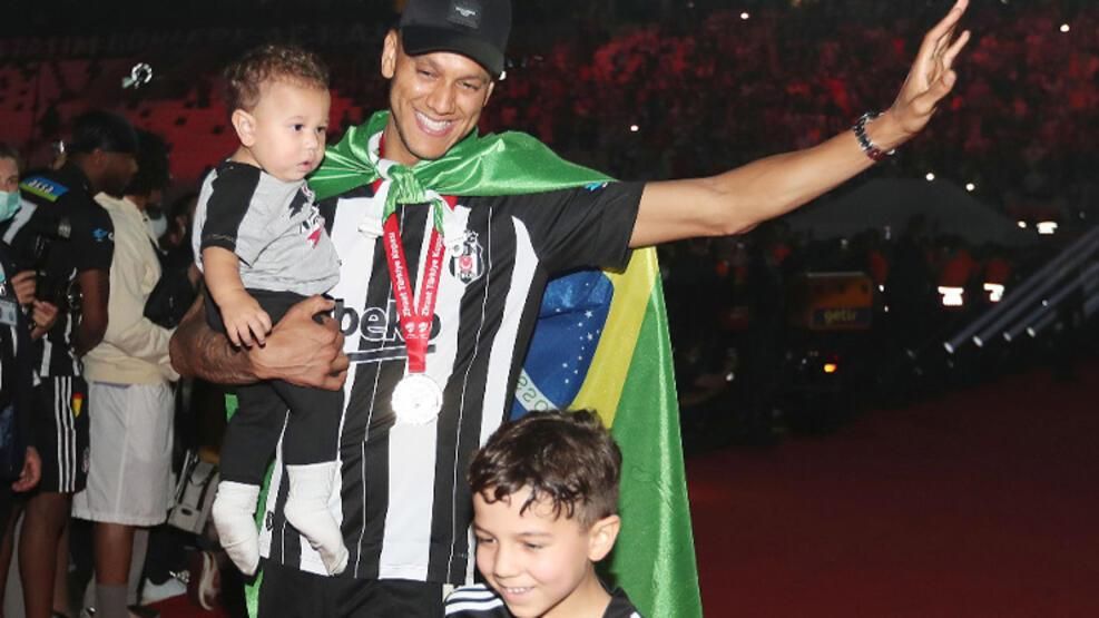 Beşiktaş'ta şok ayrılık! Josef de Souza'nın yeni takımı belli oldu... 5