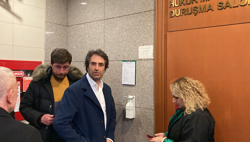 Kardeşler birbirine girdi! 'Prestij Meselesi' filminin davasında ortalık fena karıştı 10