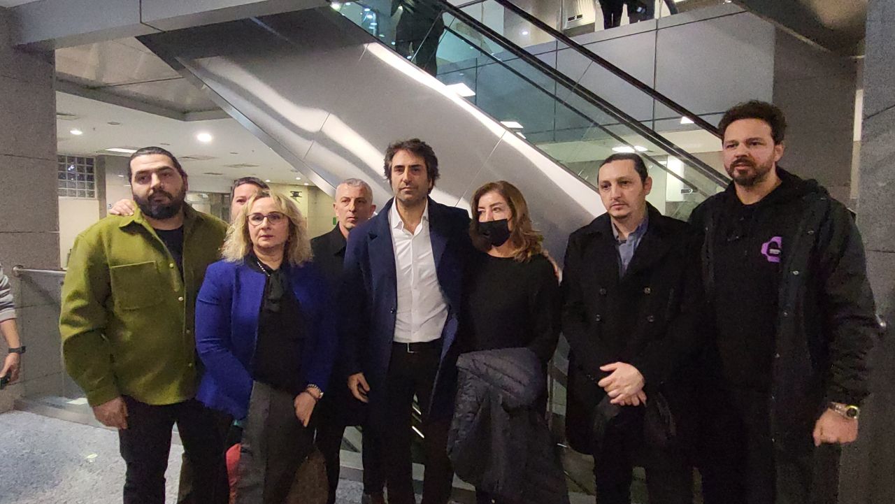 Kardeşler birbirine girdi! 'Prestij Meselesi' filminin davasında ortalık fena karıştı 9