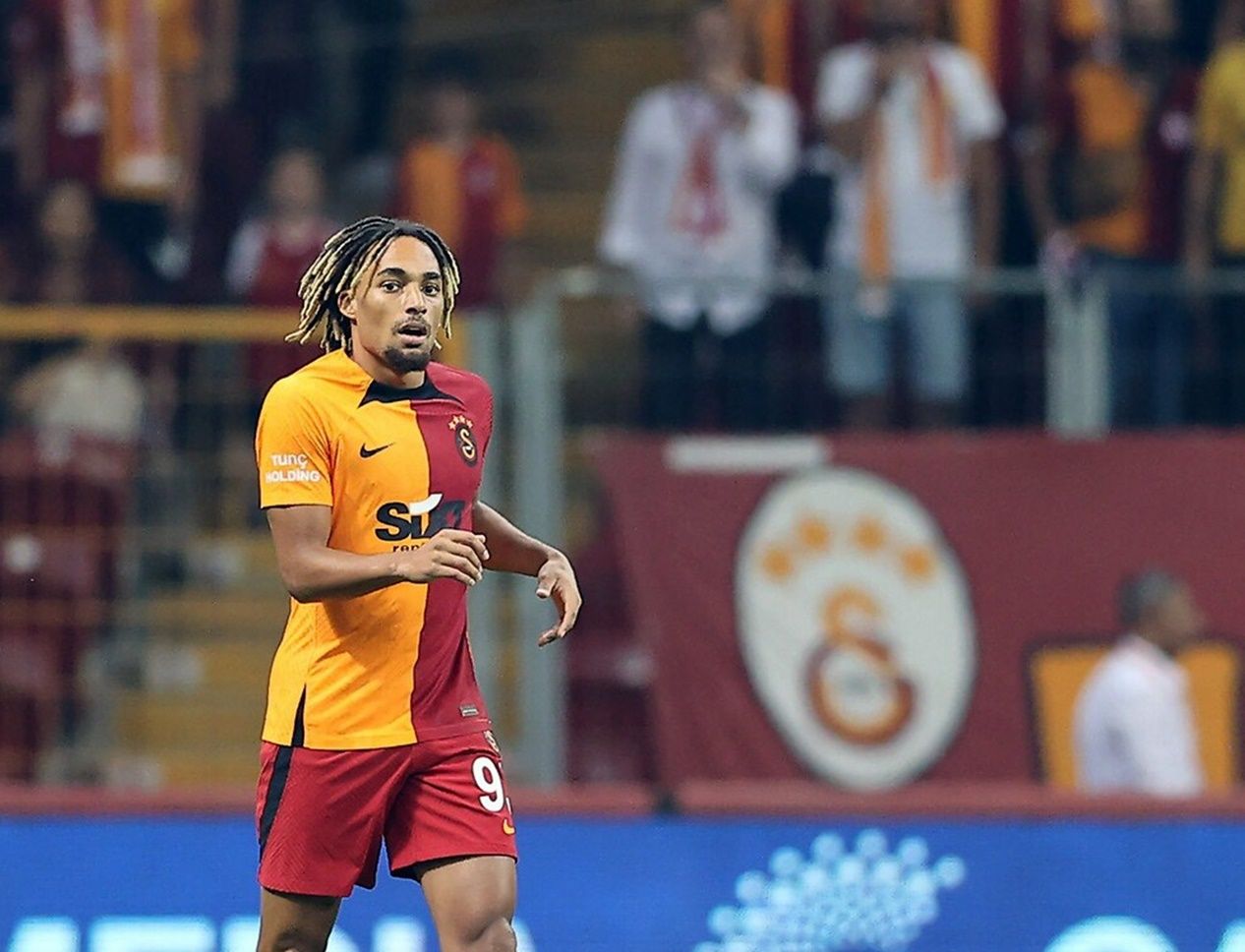 Avrupalı kulüplerin gözü Galatasaray'ın yıldızlarında! 5 oyuncu için teklif var 4