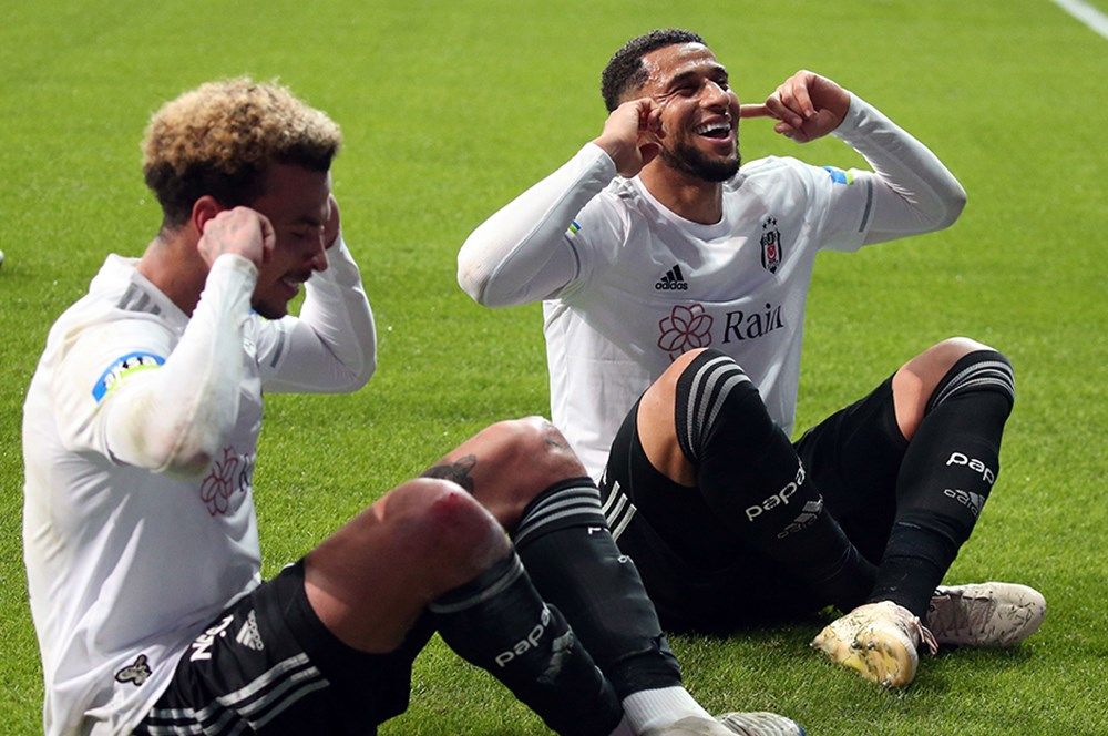 Beşiktaş tarihine geçti! Zirvenin tek sahibi Cenk Tosun... 10