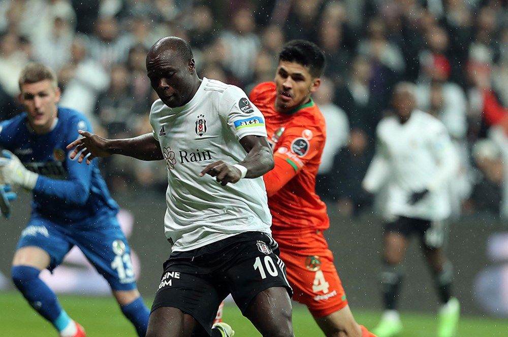 Beşiktaş tarihine geçti! Zirvenin tek sahibi Cenk Tosun... 13