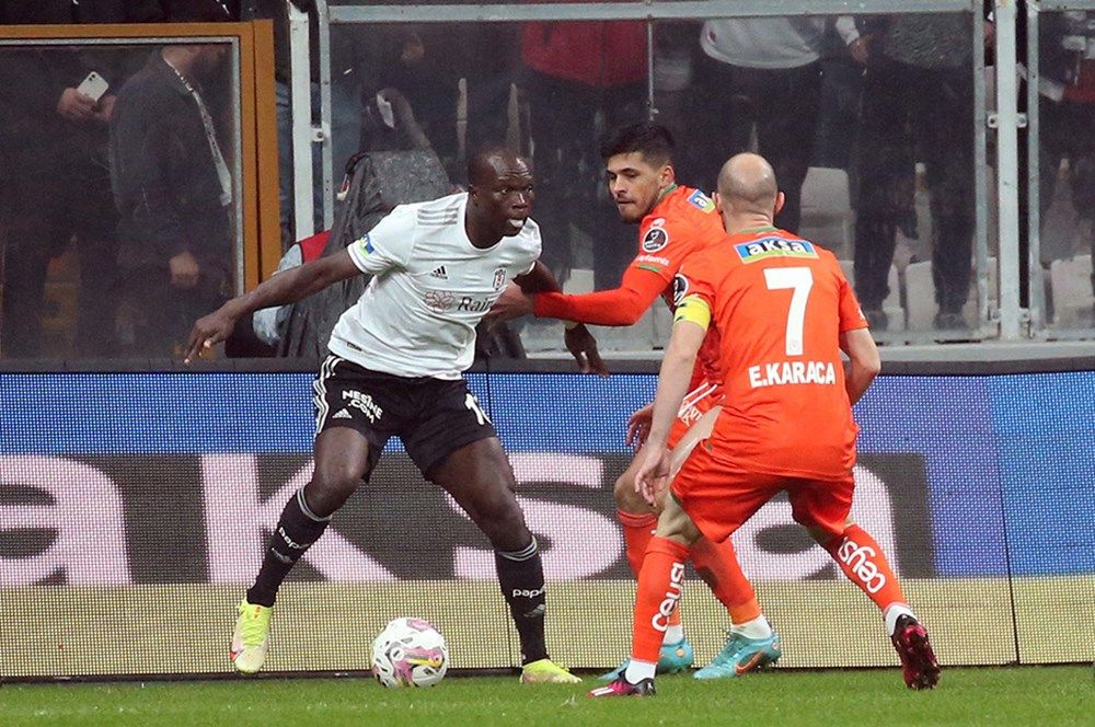 Beşiktaş tarihine geçti! Zirvenin tek sahibi Cenk Tosun... 16