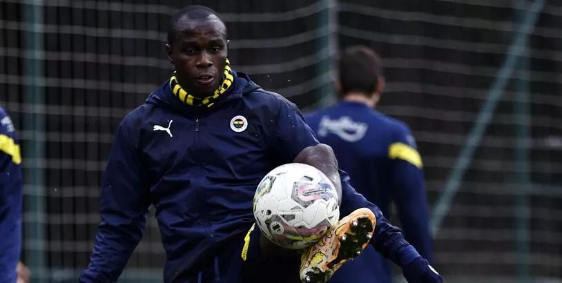 Fenerbahçe'de şok ayrılık! Yeni takımı belli oldu... 9