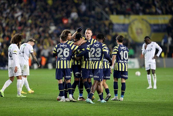 Fenerbahçe'ye Adana Demirspor maçı öncesi kötü haber! 1