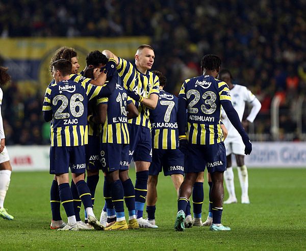 Fenerbahçe'ye Adana Demirspor maçı öncesi kötü haber! 3