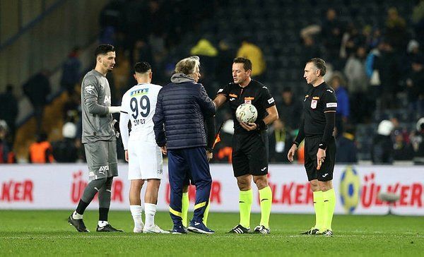 Fenerbahçe'ye Adana Demirspor maçı öncesi kötü haber! 4