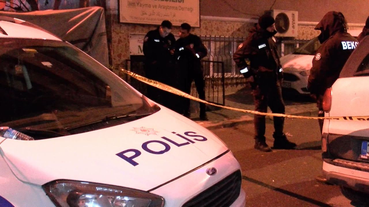 Esenler'de dehşete düşüren olay! Boşanma aşamasındaki eşine sokak ortasında kurşun yağdırdı 3