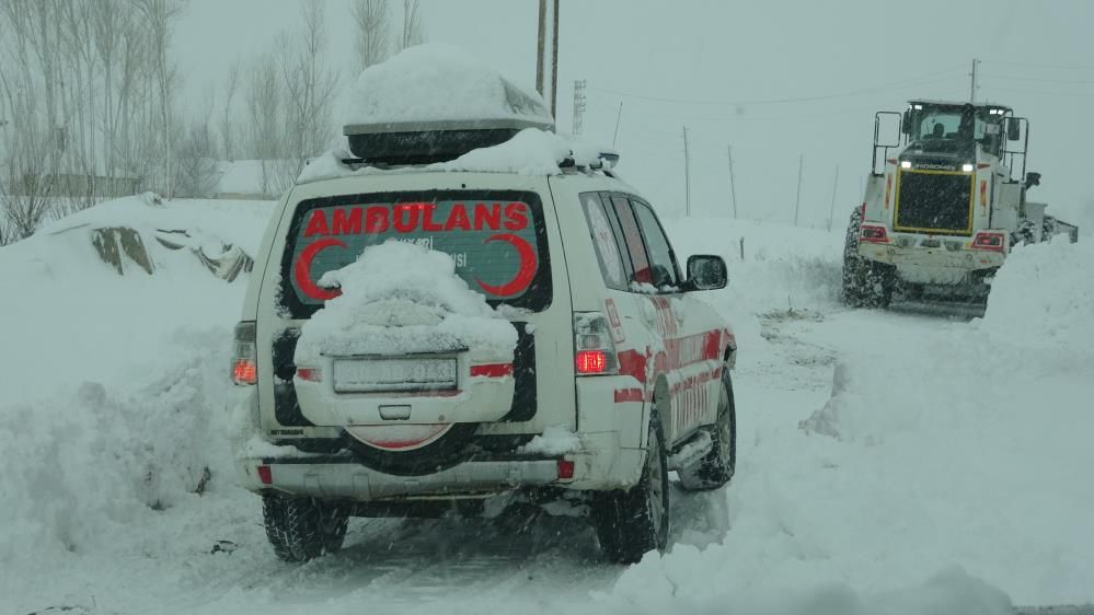 Sivas, Hakkari, Tunceli... Ulaşıma kar engeli! Yollar kapandı 4