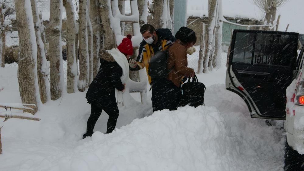 Sivas, Hakkari, Tunceli... Ulaşıma kar engeli! Yollar kapandı 5