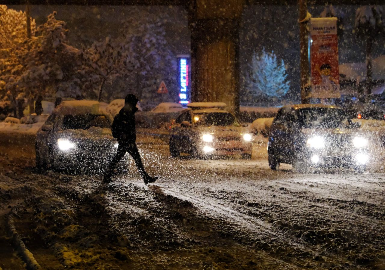 Ankara’da kar etkisini artırdı! Yeni uyarı yapıldı 11