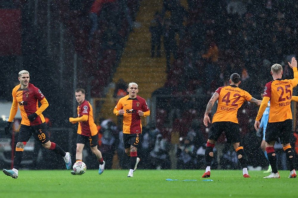 Efsaneleri geride bıraktı! Okan Buruk'tan rekor üstüne rekor... 3