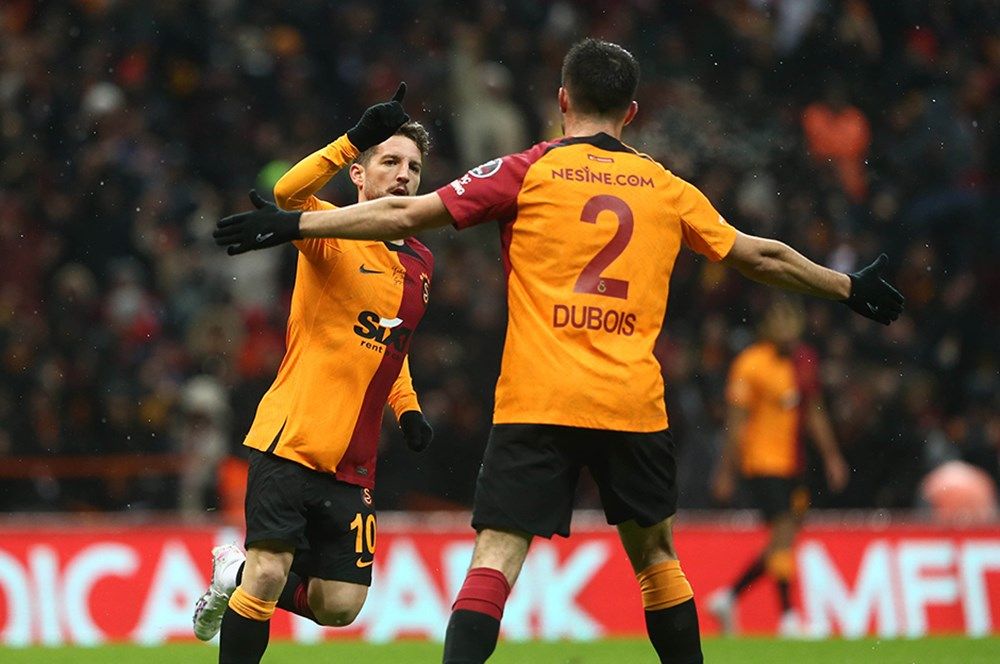 Efsaneleri geride bıraktı! Okan Buruk'tan rekor üstüne rekor... 6