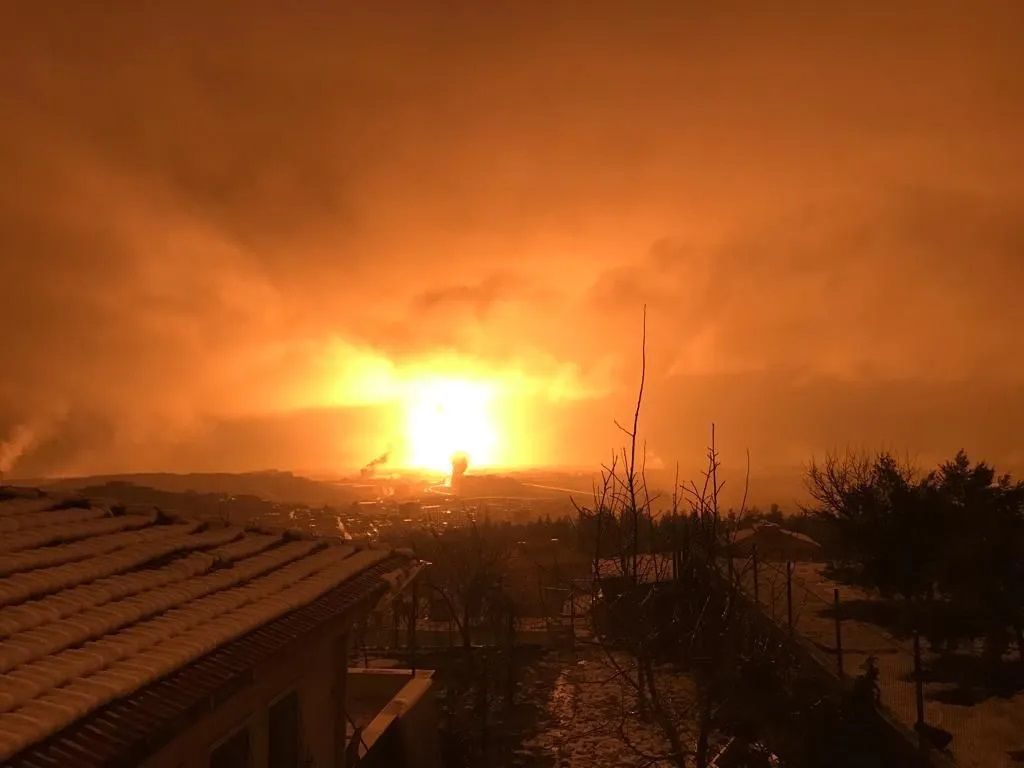 Kahramanmaraş'ta 7.4 büyüklüğünde deprem! Diyarbakır ve Malatya'da binalar yıkıldı 9