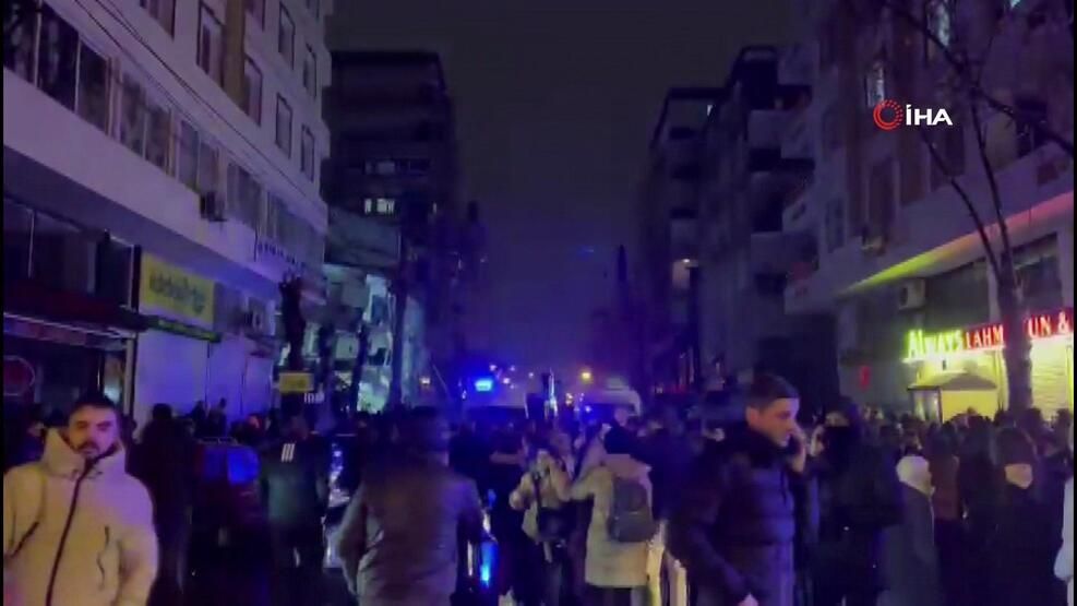 Türkiye'nin yarısı hissetti! İşte deprem bölgesinden görüntüler... 7