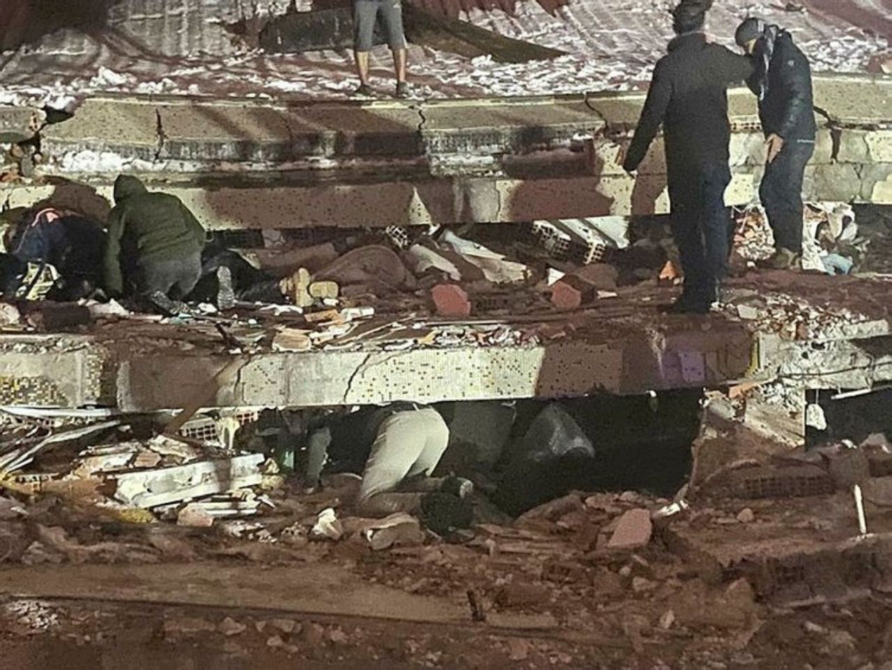 Ülkelerden Türkiye'ye yardım ve taziye mesajları 10