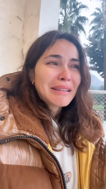 Volkan Demirel'in eşi Zeynep Sever Demirel gözyaşları içinde deprem bölgesine yardım istedi 6