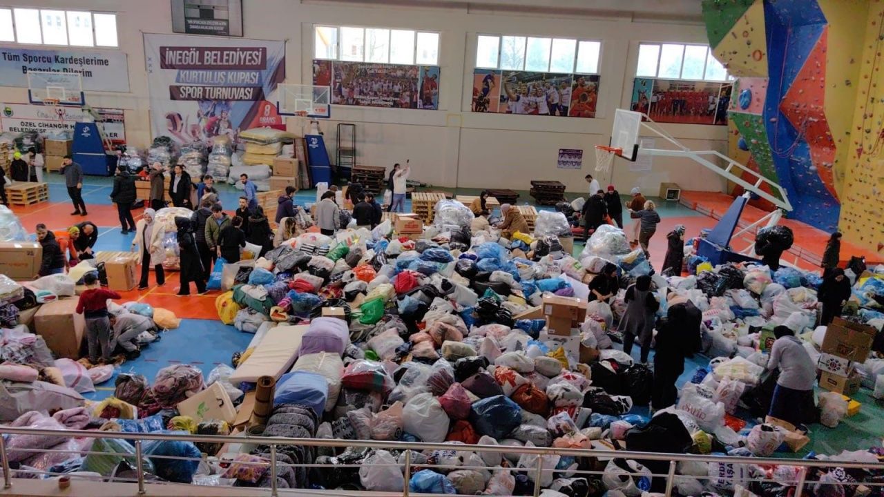 Türk milleti tek yürek oldu! Kahramanmaraş depremi sonrası yurt genelinde seferberlik 13