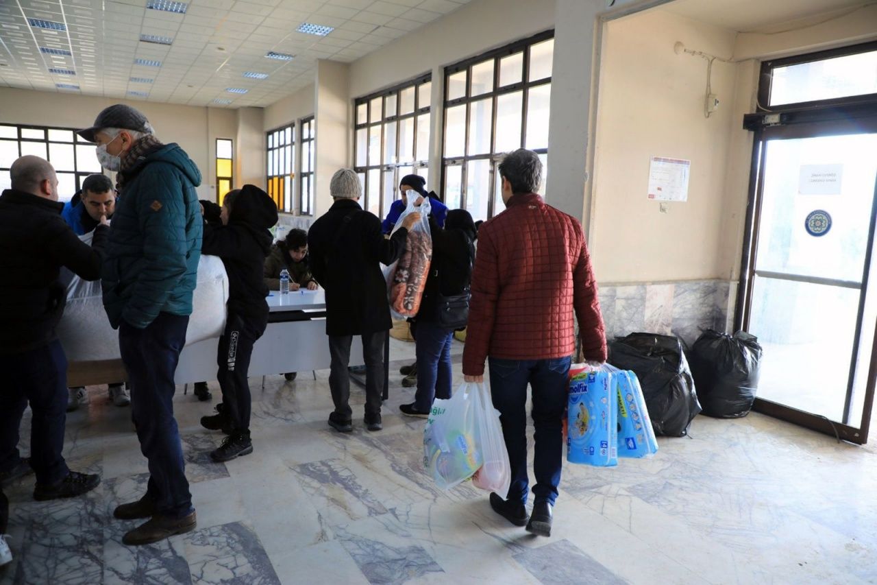 Türk milleti tek yürek oldu! Kahramanmaraş depremi sonrası yurt genelinde seferberlik 3