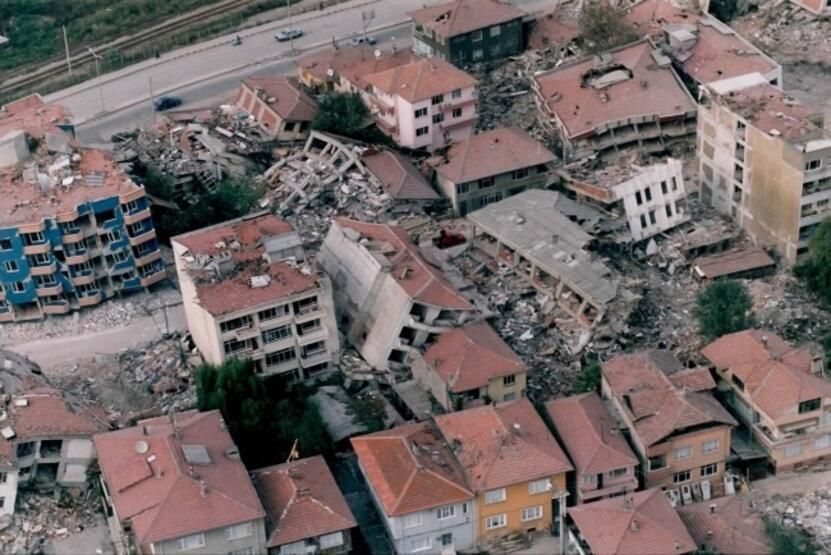 İşte Türkiye'yi sarsan en yıkıcı depremler... 4