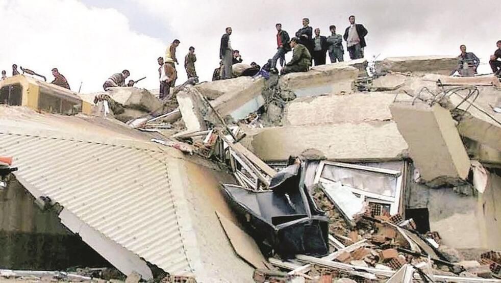 İşte Türkiye'yi sarsan en yıkıcı depremler... 7