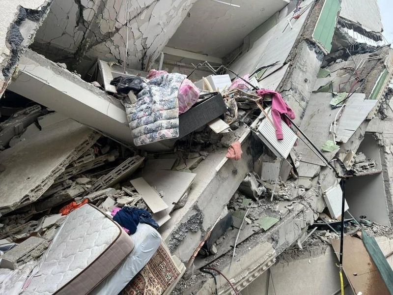 Göçük altında kalmışlardı! Saatler sonra gelen mucize kurtuluş... 2