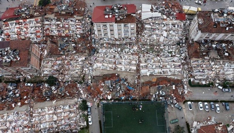 Göçük altında kalmışlardı! Saatler sonra gelen mucize kurtuluş... 1