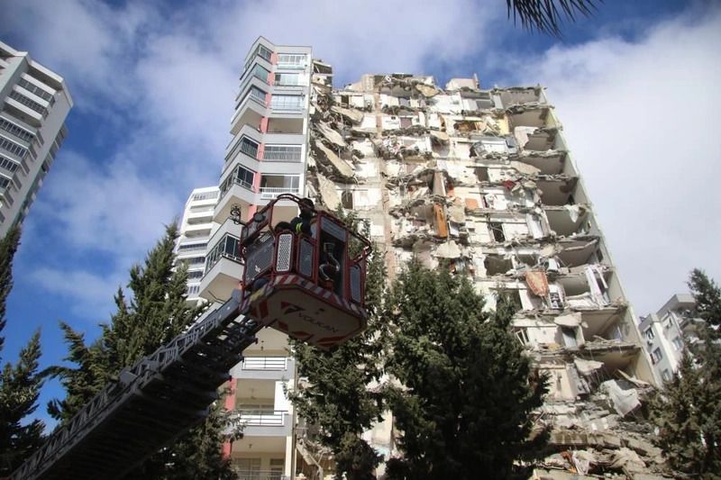Göçük altında kalmışlardı! Saatler sonra gelen mucize kurtuluş... 19