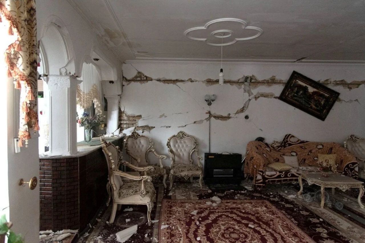 Türkiye'de ki deprem çevre ülkeleri de vurdu! Mısır'dan İran'a acının fotoğrafları 5