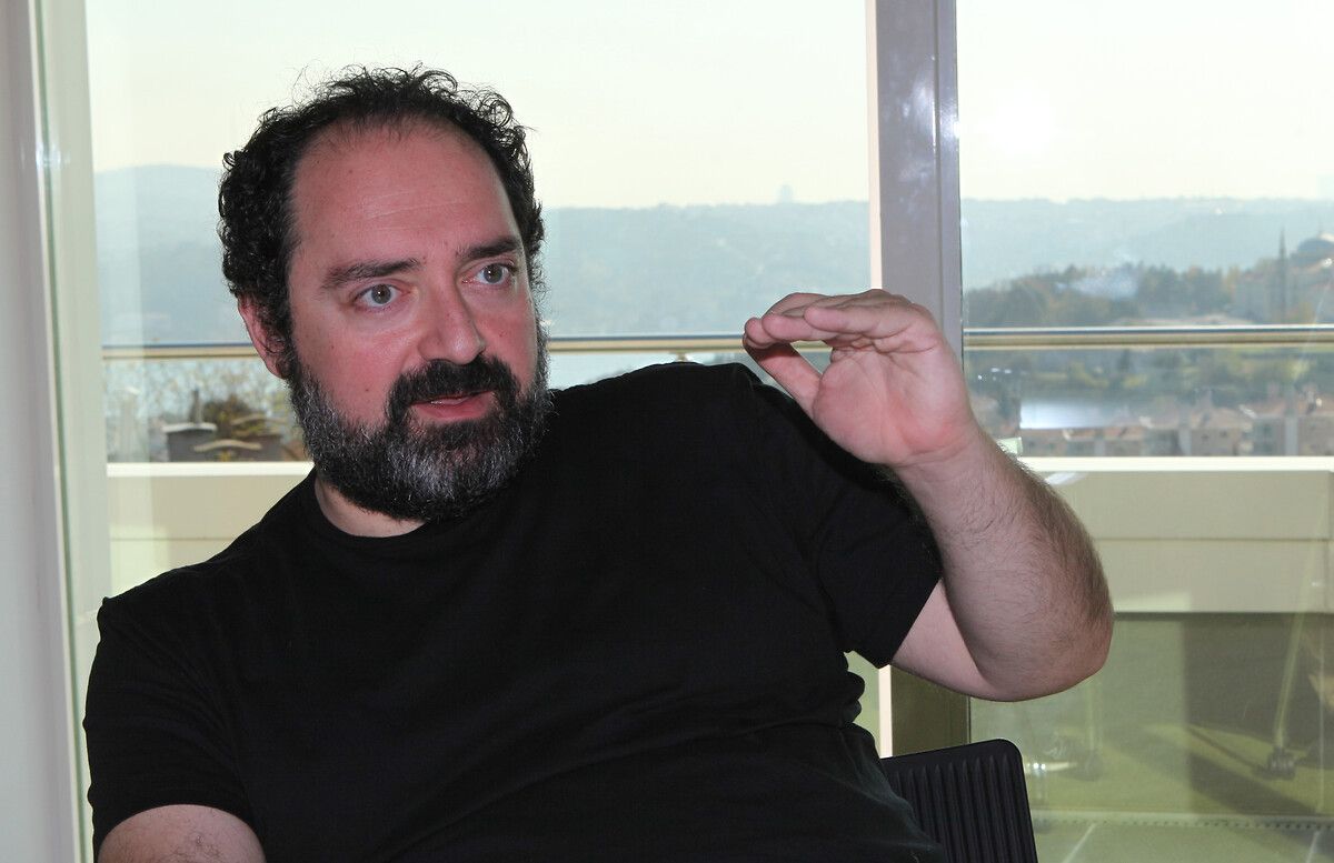 Haluk Levent deprem bölgeleri için AHBAP'a yardım gönderen ünlü isimleri açıkladı 52