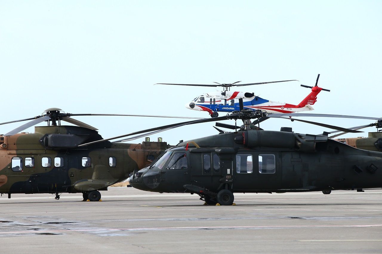 Mehmetçik afet bölgesinde! 17 askeri helikopter deprem bölgesine hareket etti 2