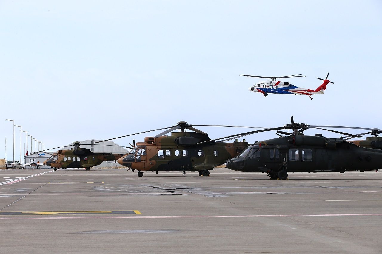 Mehmetçik afet bölgesinde! 17 askeri helikopter deprem bölgesine hareket etti 4