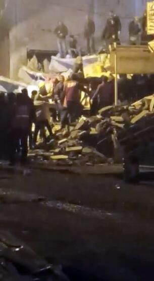 2 şehir 2 mucize! 40 saat sonra sağ olarak çıkarıldılar... 2