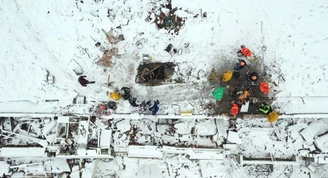Acının tarifi yok... Deprem sonrası ülkeyi yasa boğan görüntüler... 12