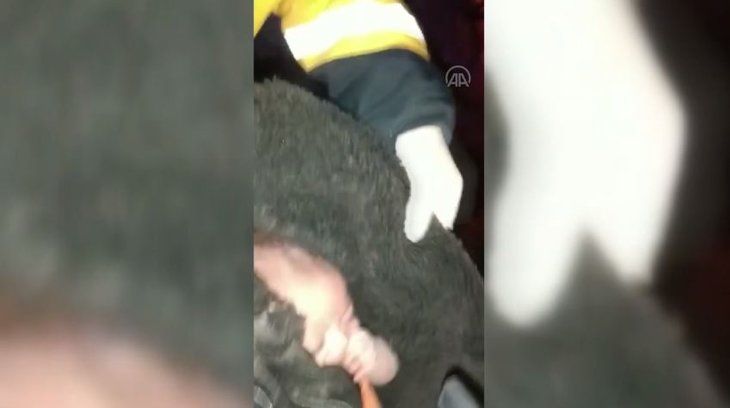 Acının tarifi yok... Deprem sonrası ülkeyi yasa boğan görüntüler... 7