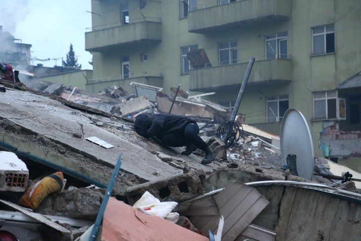 Acının tarifi yok... Deprem sonrası ülkeyi yasa boğan görüntüler... 22