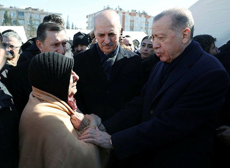 Cumhurbaşkanı Erdoğan Kahramanmaraş'ta depremzedelerle görüştü! Duygulandıran anlar... 15