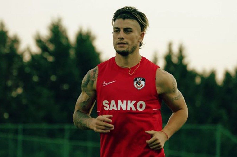 Depremi yaşayan futbolcular o anları anlattı: Kıyamet kopmuş gibiydi... 7