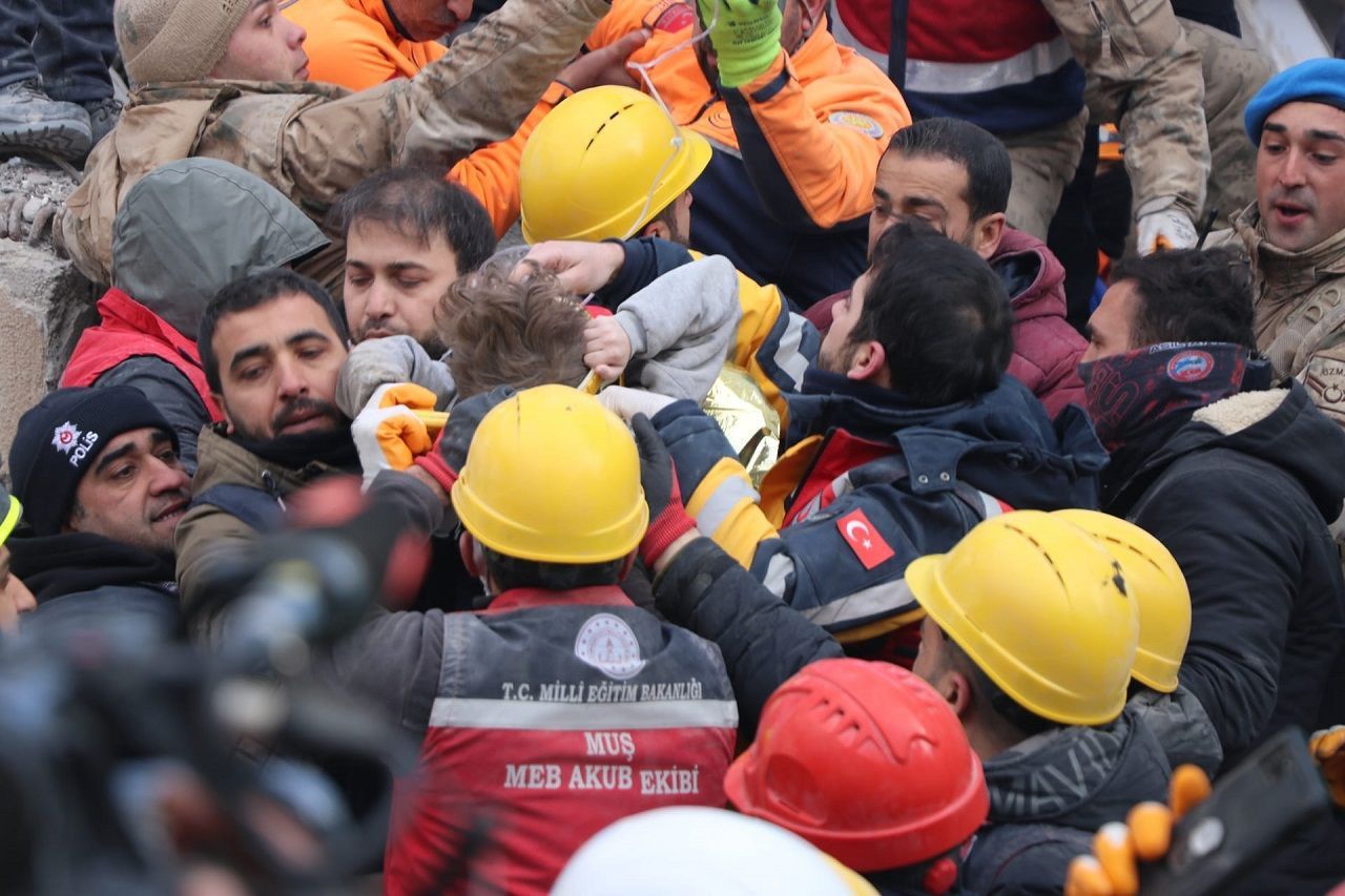 Mucize dolu anlar! Diyarbakır'da 81 saat sonra bir çocuk kurtarıldı: İşte o görüntüler... 5