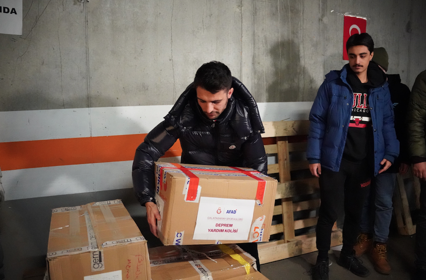 Yardım çalışmalarına Leo Dubois ve eşi de destek verdi 1