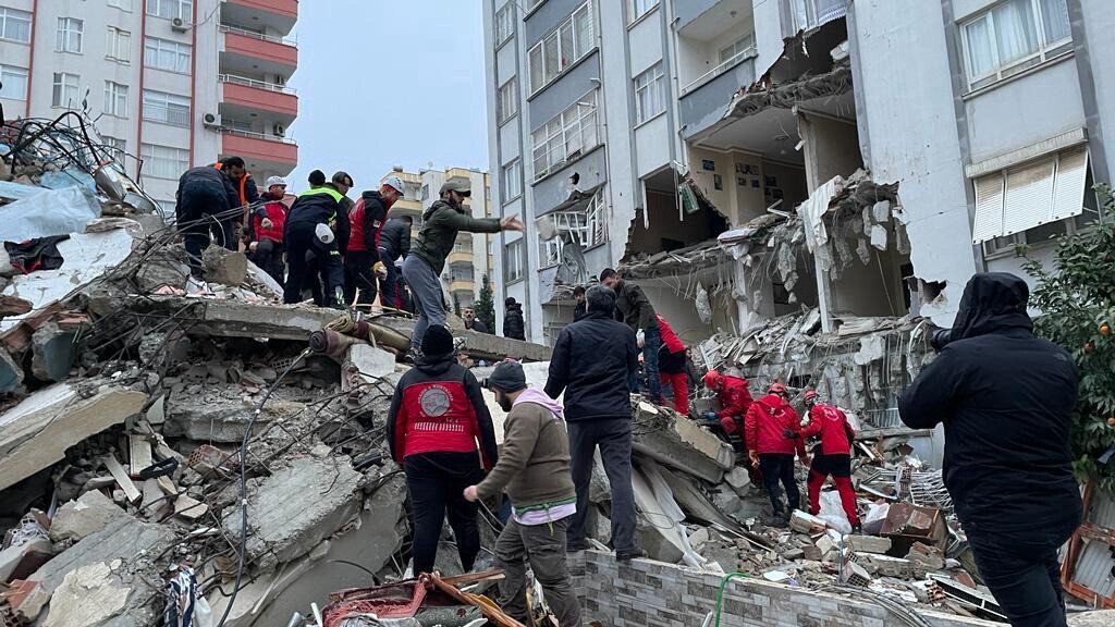 Deprem bölgesinde inceleme yapan Jeolog uyardı: Fay üzerinde yapılaşmayı engellemeliyiz 5