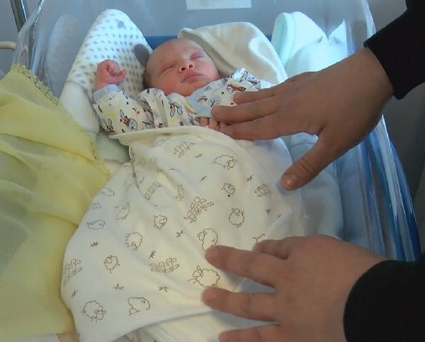 Doğuma 3 gün kala depreme yakalandı! Depremzede anne yaşadığı korku dolu anları anlattı 2