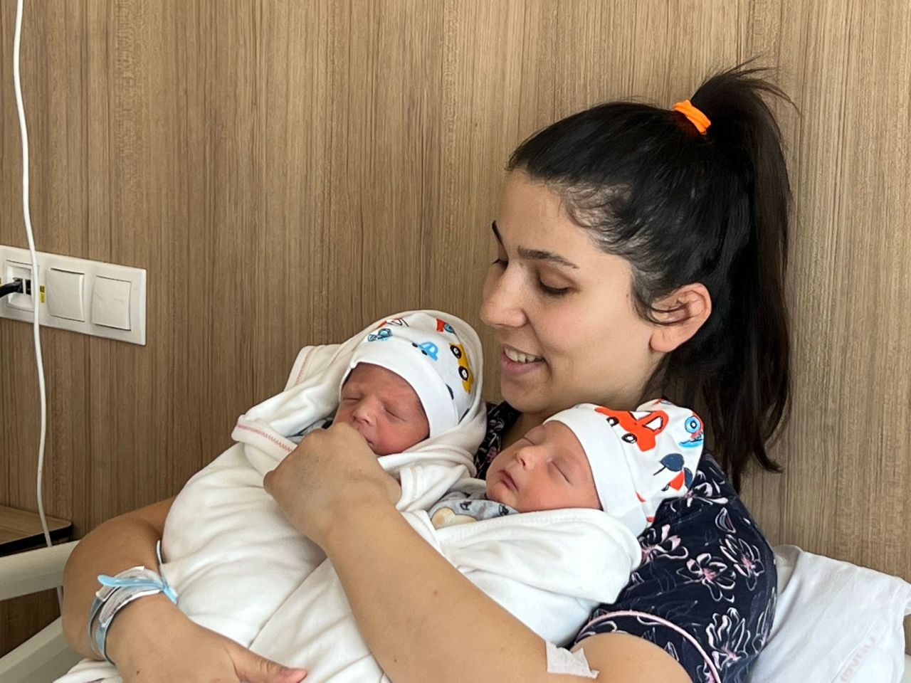 Karnında ikizleriyle depreme yakalandı! İkizler Ankara'da dünyaya geldi 4