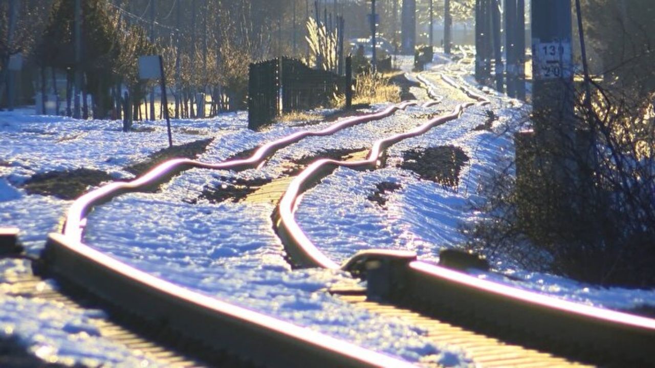 Yıkımın korkunç boyutu! Adıyaman'da depremde yamulan tren rayları havadan görüntülendi 1