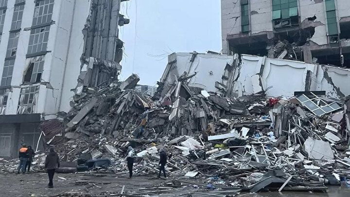 Çevre, Şehircilik ve İklim Değişikliği Bakanlığı, 10 ilde hasar tespit çalışması yaptı! İşte depremden en çok etkilenen il ve ilçeler 24
