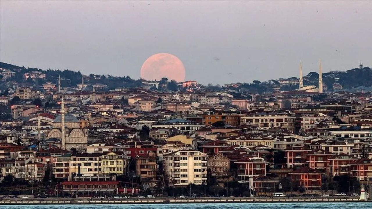 İstanbul'un en yaşlı binalarının olduğu ilçeler açıklandı! İlk 2'de o ilçeler var 14